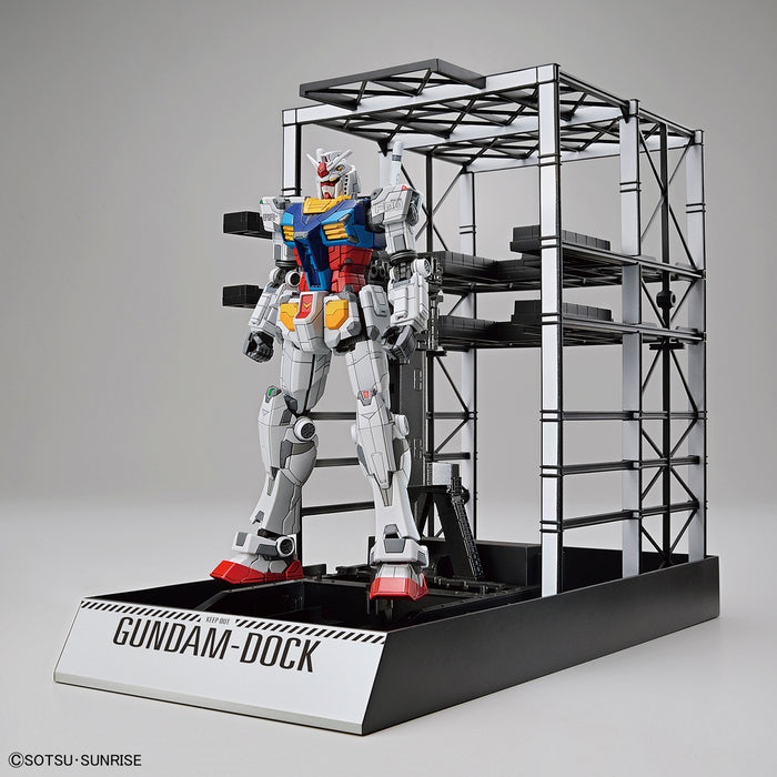 Yokohama Gundam Factory 1/144 RX-78F00 Gundam and Gundam Dock