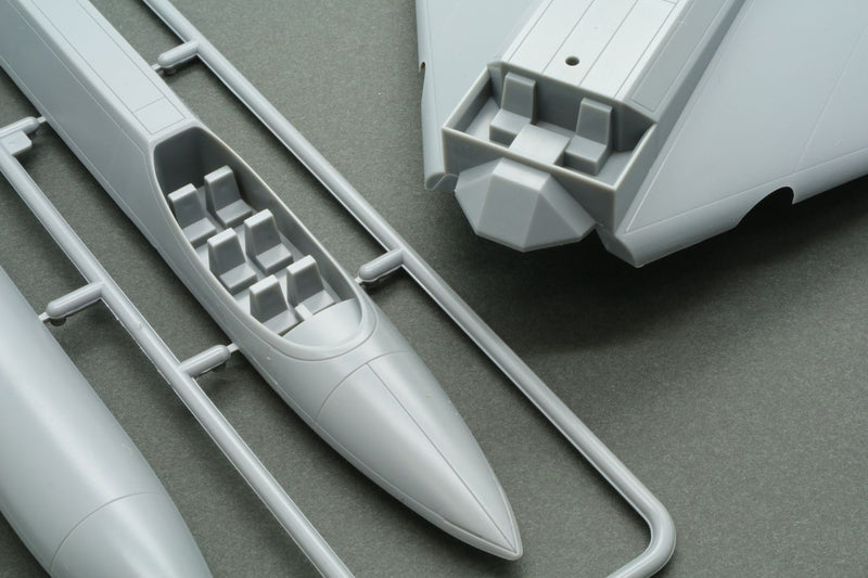 Ultraman 1/72 Ultra Hawk 1