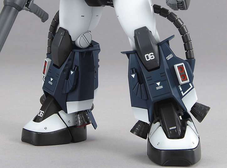 Master Grade (MG) 1/100 MS-06R-1A Zaku II Black Tri-Stars Ver2.0