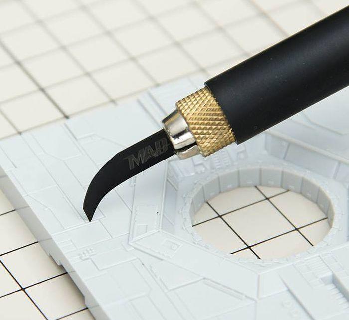 Madworks Z5000DLC Line Engraver