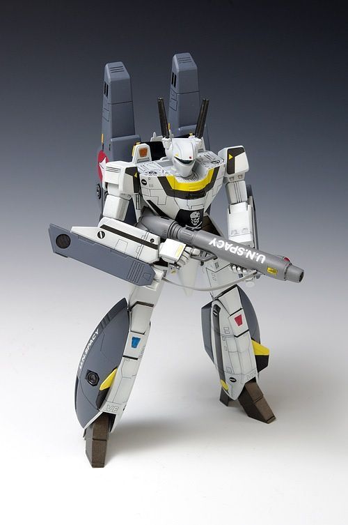 Macross 1/100 VF-1S Super Valkyrie Battroid Roy Focker Custom