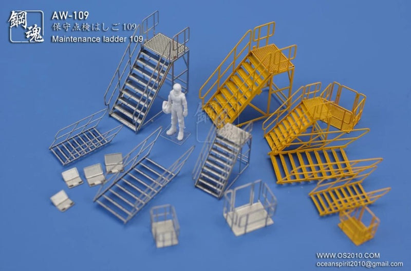 Madworks AW109 Detail-up Maintenance Ladder