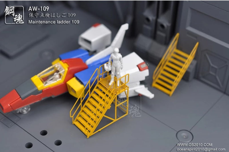 Madworks AW109 Detail-up Maintenance Ladder