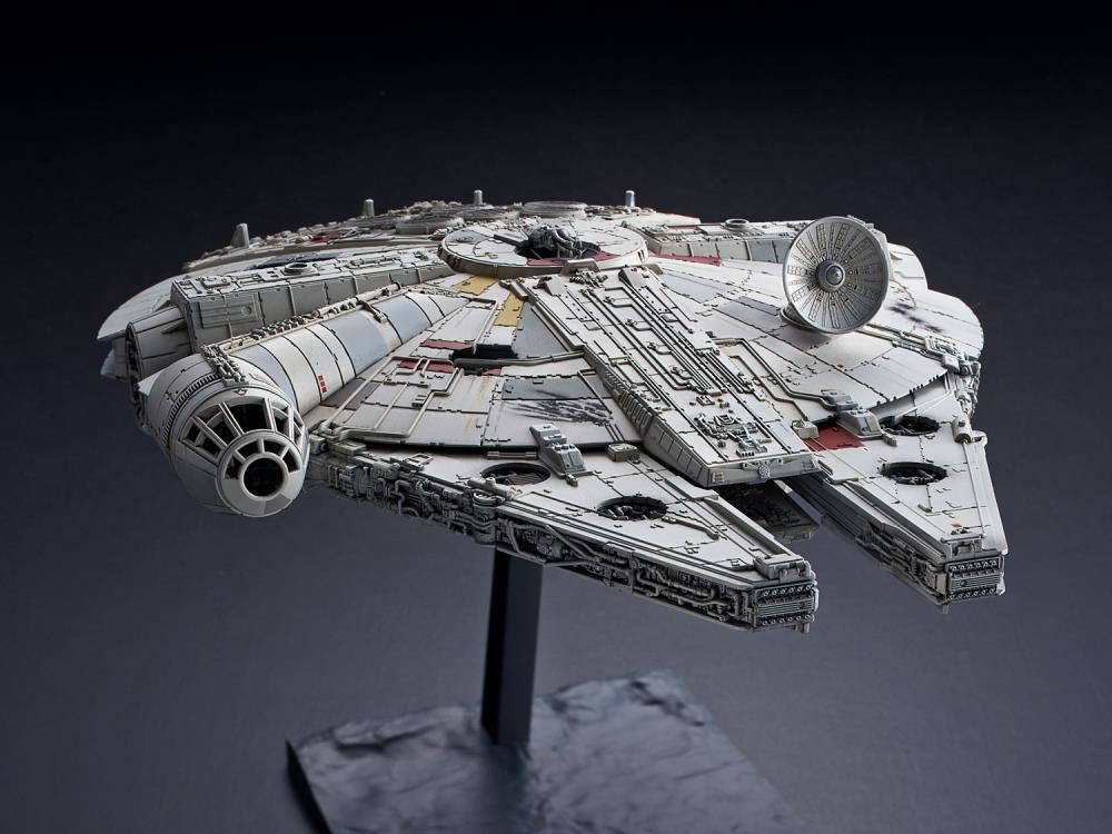 Bandai Star Wars 1/144 Millenium Falcon (The Rise of Skywalker