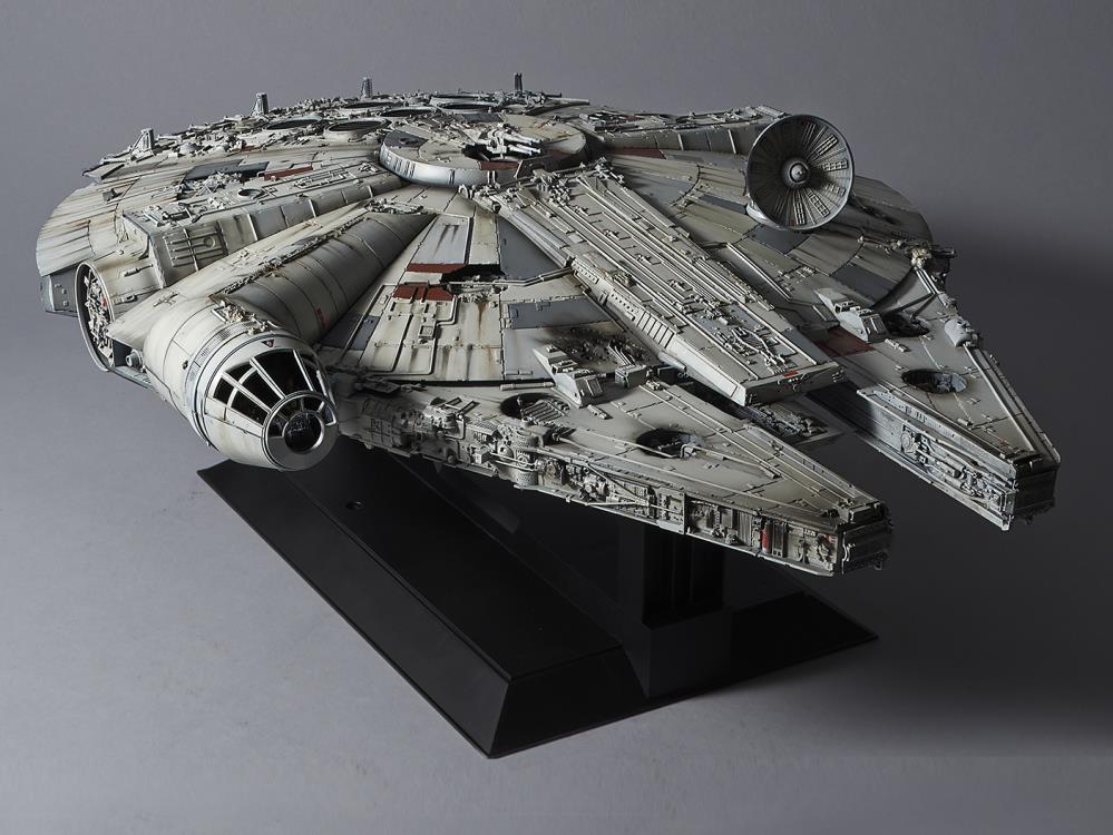 Bandai Perfect Grade Star Wars 1/72 Millenium Falcon Standard