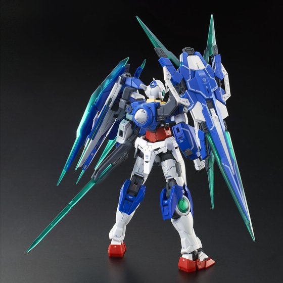 Premium Bandai Real Grade (RG) 1/144 GNT-0000/FS 00 Qan[T] Full Saber