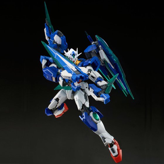 Premium Bandai Real Grade (RG) 1/144 GNT-0000/FS 00 Qan[T] Full Saber