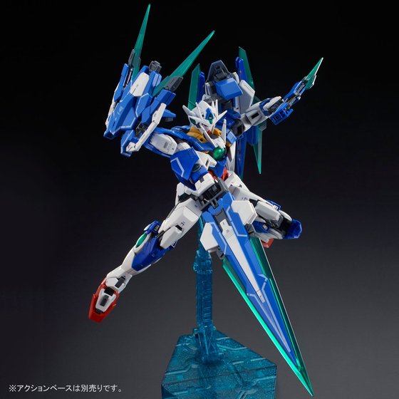 Premium Bandai Real Grade (RG) 1/144 GNT-0000/FS 00 Qan[T] Full Saber