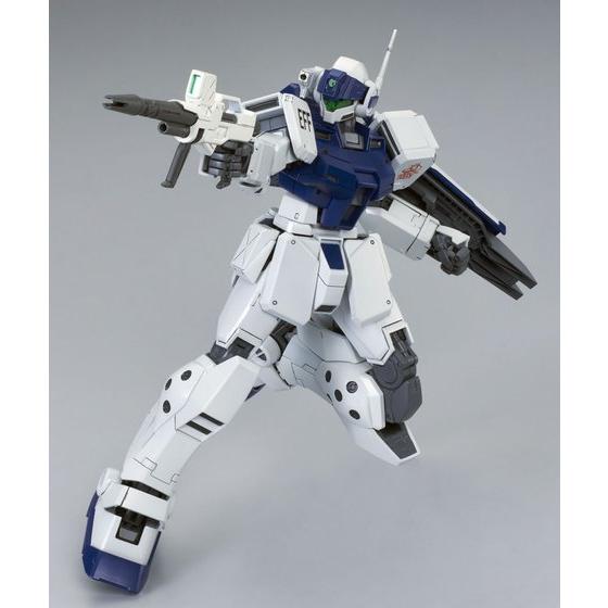 Premium Bandai Master Grade (MG) 1/100 RGM-79SP GM Sniper II (White Dingo)