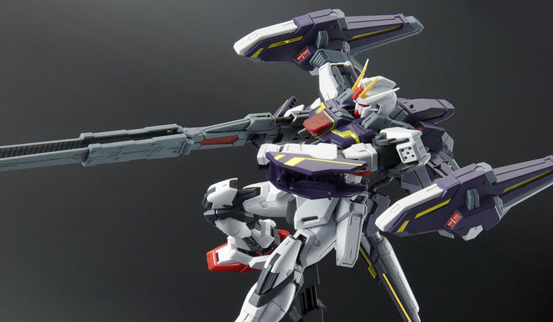 Premium Bandai Master Grade (MG) 1/100 GAT-X105+P2040X Lightning Strike Gundam Ver. RM