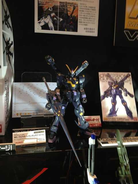 Premium Bandai MG XM-X2 Crossbone Gundam X2 Ver.Ka (Master Grade Crossbone Gundam 1/100)