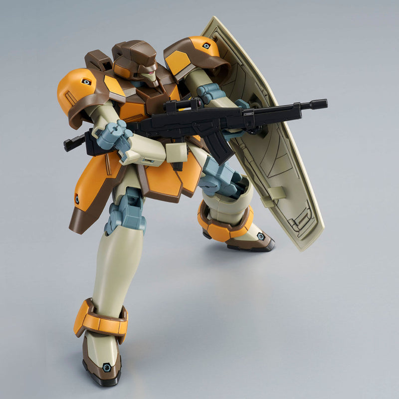 Premium Bandai High Grade (HG) HGAC 1/144 Maganac Auda / Ahmad Custom