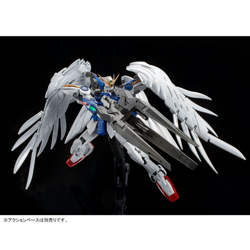 Premium Bandai Real Grade (RG) 1/144 XXXG-00W0 Wing Gundam Zero EW & Drei Zwerg (Titanium Finish)