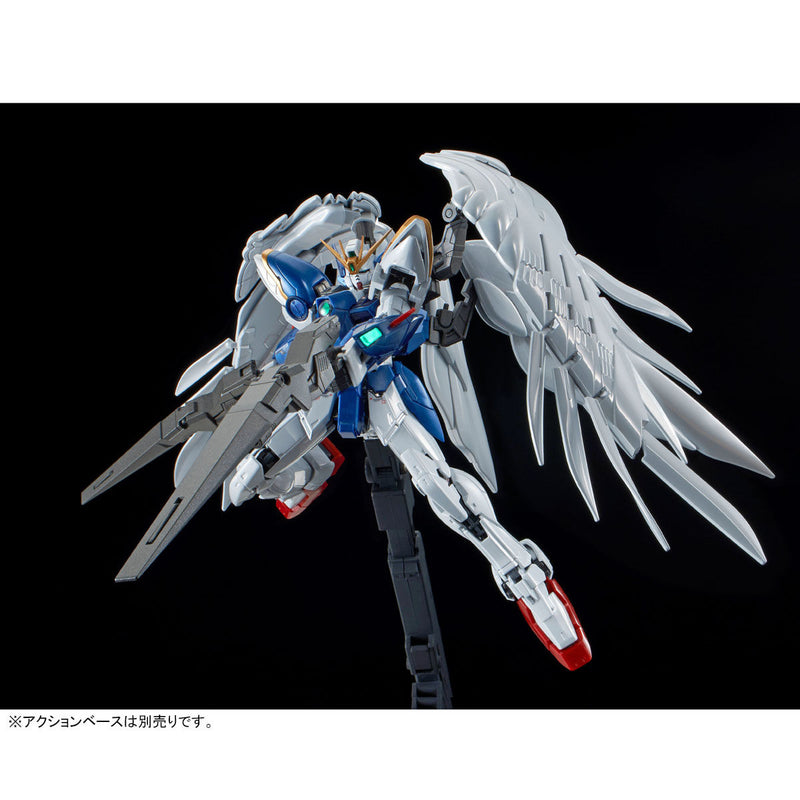 Premium Bandai Real Grade (RG) 1/144 XXXG-00W0 Wing Gundam Zero EW & Drei Zwerg (Titanium Finish)