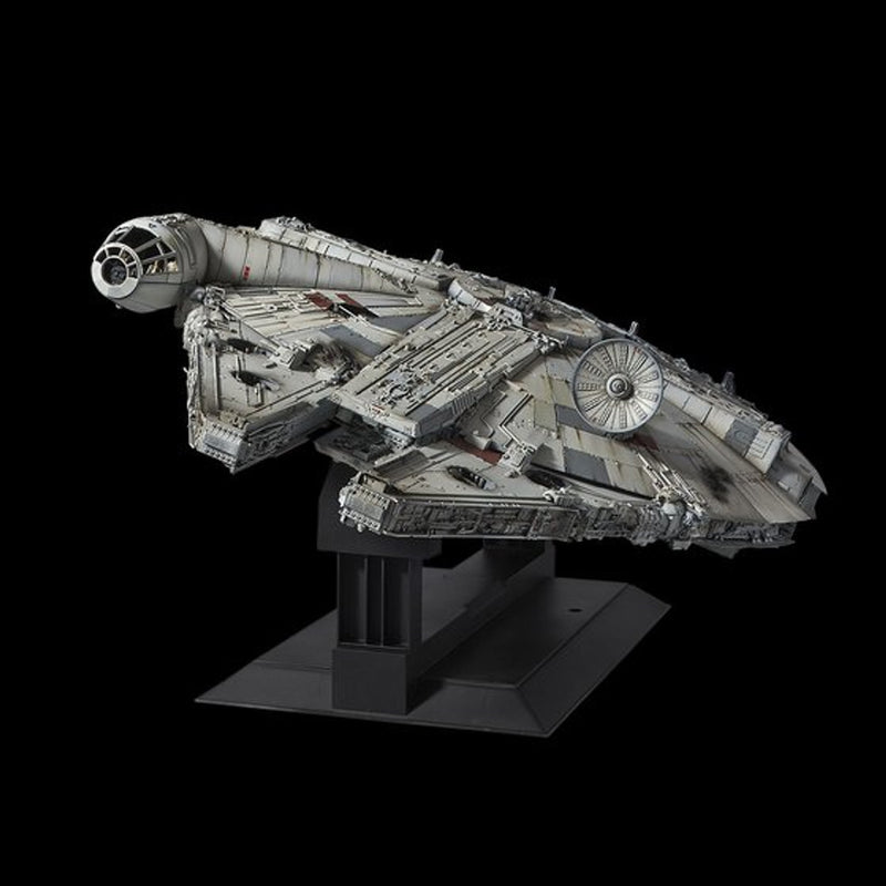 Perfect Grade (PG) 1/72 Star Wars Millennium Falcon (Full Version)