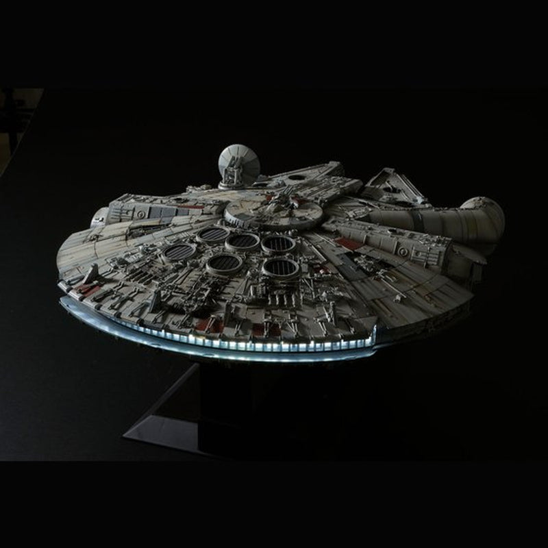 Perfect Grade (PG) 1/72 Star Wars Millennium Falcon (Full Version)