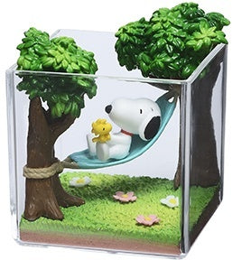Re-ment - Peanuts - Snoopy & Woodstock Terrarium on Vacation