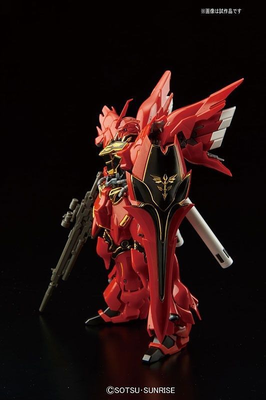 Real Grade (RG) 1/144 MSN-06S Sinanju