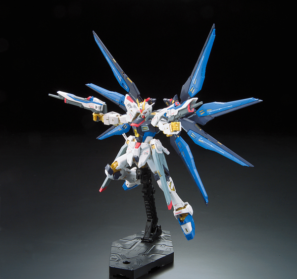 Real Grade (RG) 1/144 ZGMF-X20A Strike Freedom Gundam