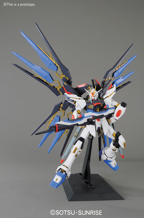 Perfect Grade (PG) 1/60 ZGMF-X20A Strike Freedom Gundam