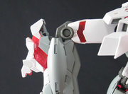 Master Grade 1/100 Unicorn Gundam (TV Color + MS Cage)