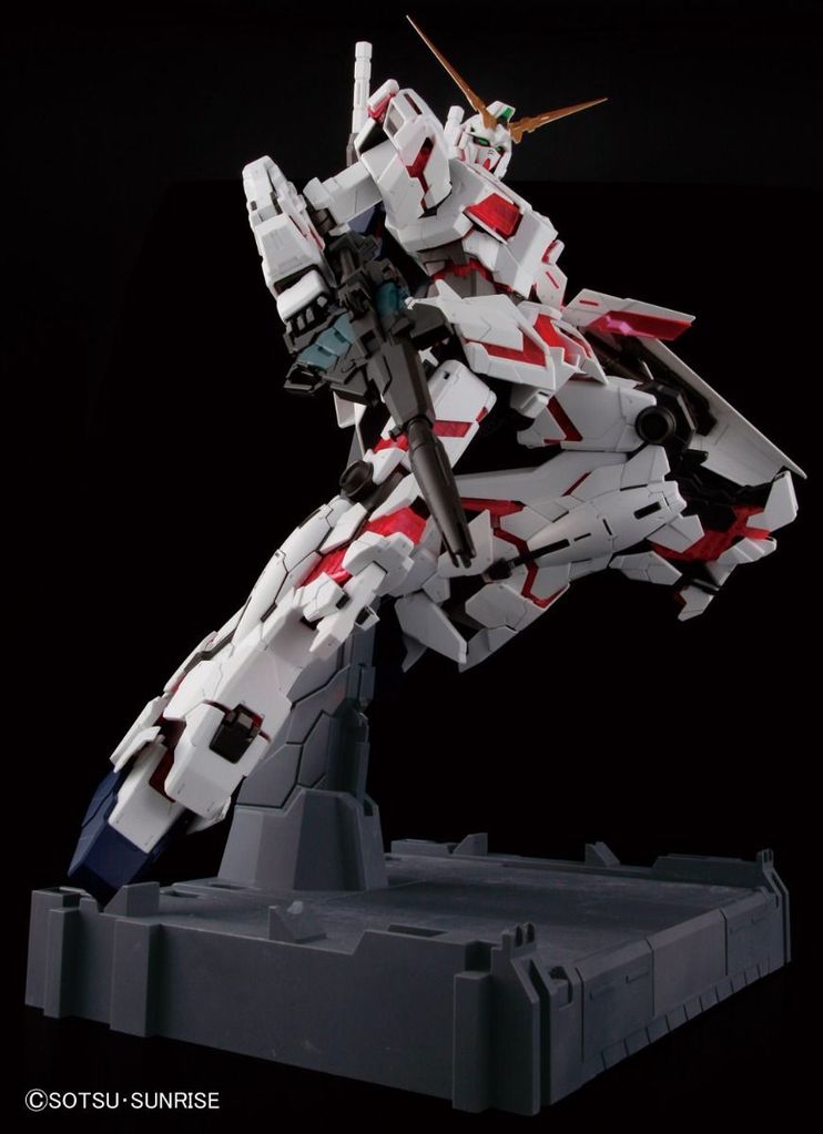 PG RX-0 Unicorn Gundam (Perfect Grade 1/60) - Argama Hobby