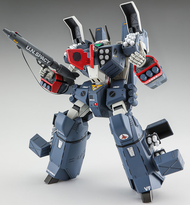 Macross 1/72 VF-1J Armored Valkyrie