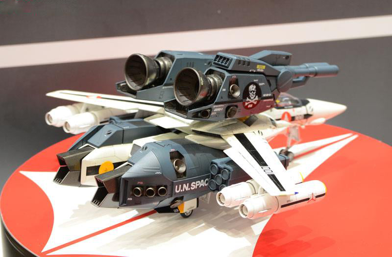 Macross "Macross: Do You Remember Love?" 1/48 VF-1S/A Strike/Super Valkyrie "Skull Squadron"