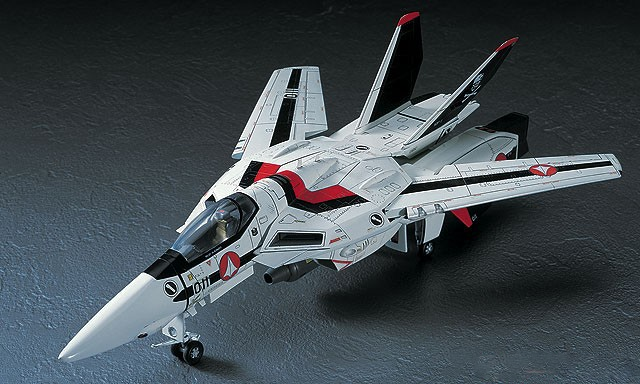 Macross 1/72 VF-1A/J/S Valkyrie