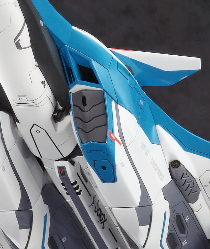 Macross Delta 1/72 VF-31J Siegfried Hayate Immelman