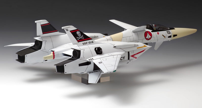 Macross Flashback 2012 1/72 VF-4 Lightning III DX Ver.