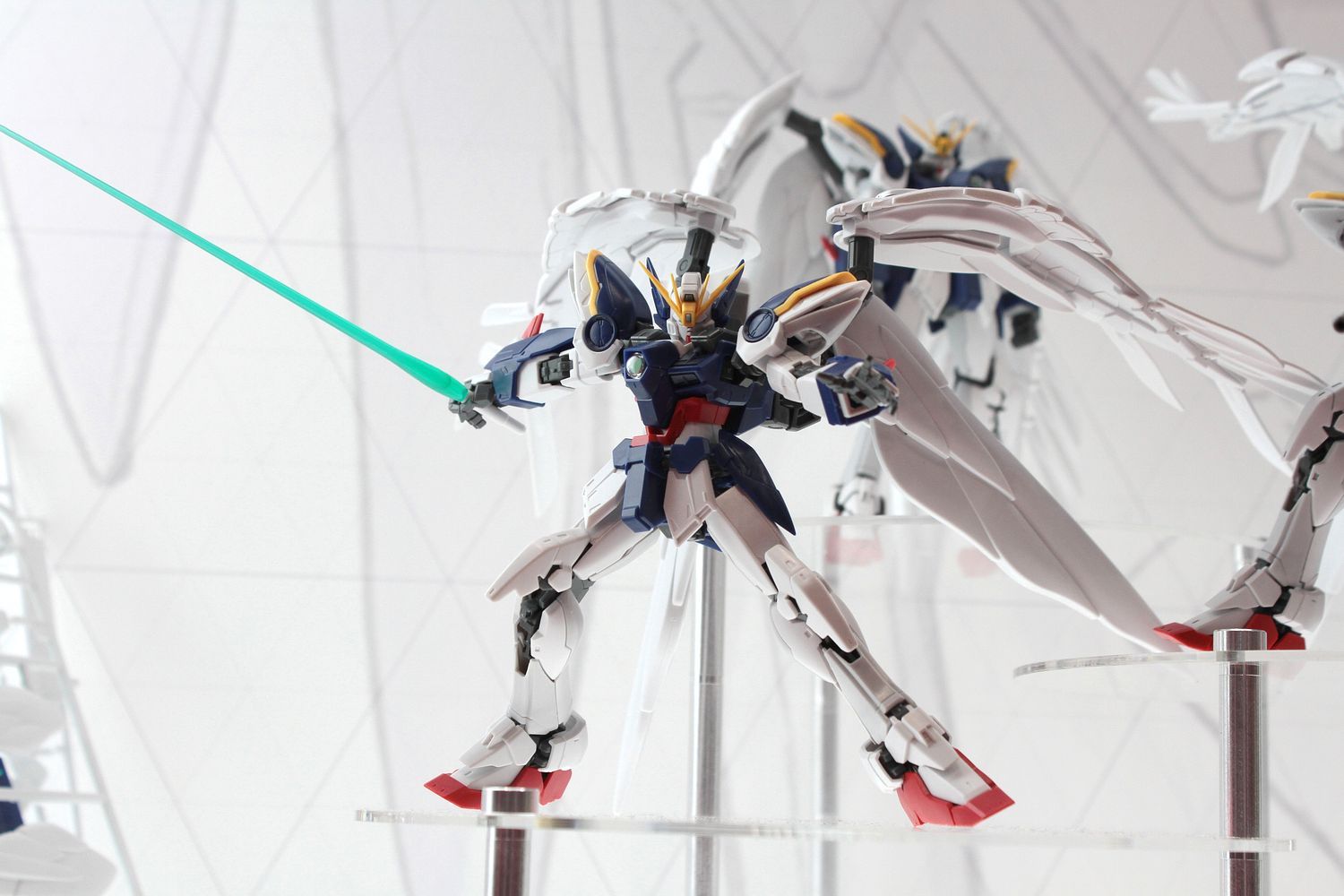 Bandai Real Grade (RG) 1/144 Wing Gundam Zero EW - Argama Hobby