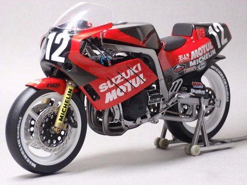 1/12 Yoshimura Suzuki GSX-R750 '86 (Fujimi Bike Series No.2)
