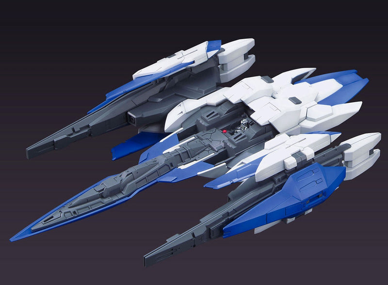 Master Grade (MG) 1/100 GN-0000+GNR-010 Gundam 00 Raiser